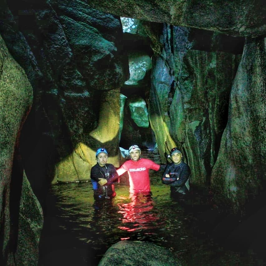 Espeleismo en La Cumbrecita: una actividad entre cavernas, cuevas y grutas