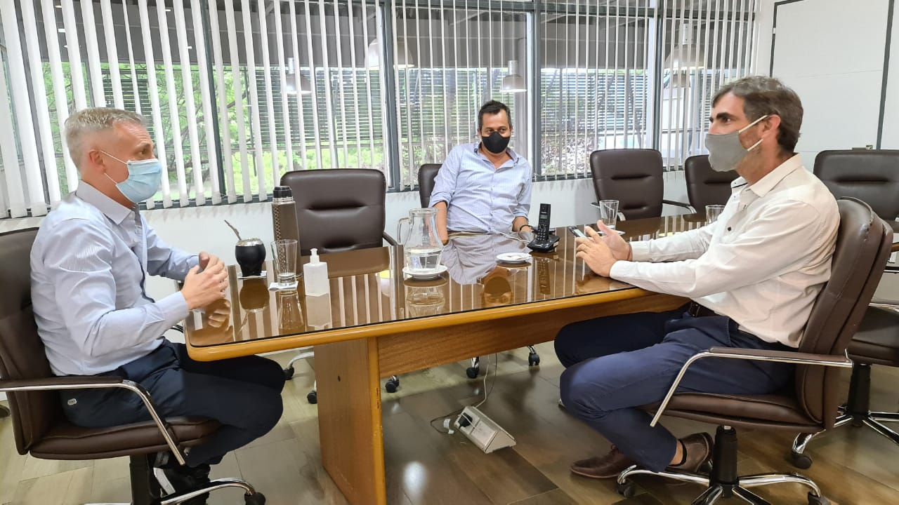 Conectividad: Avilés se reunió con el Director de Jetsmart