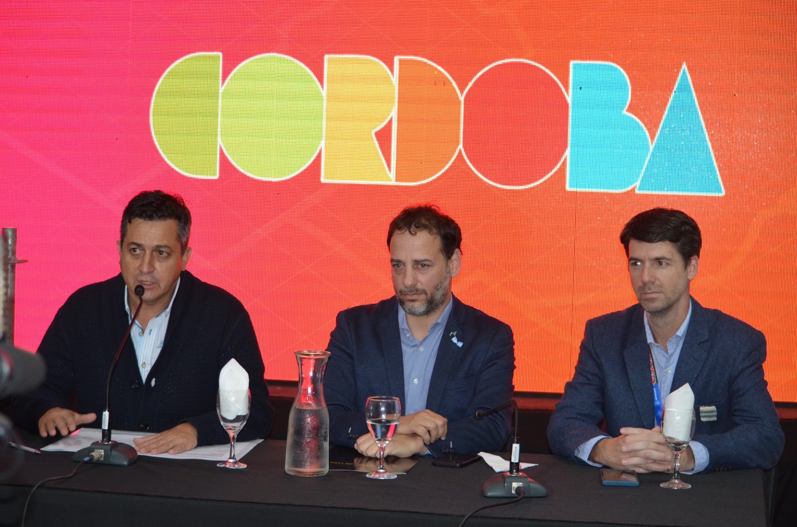 A raíz de un nuevo vuelo internacional, Córdoba firmó un convenio de cooperación estratégica con San Luis
